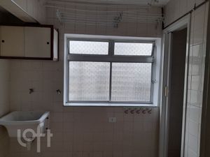 Image 3 - 881466
