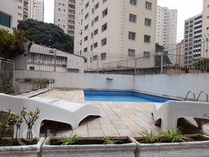 Image 26 - 881466