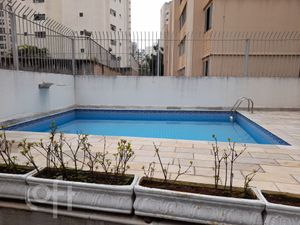 Image 21 - 881466