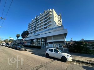 Image 32 - 881467