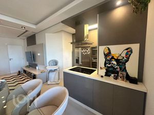 Image 1 - 881467