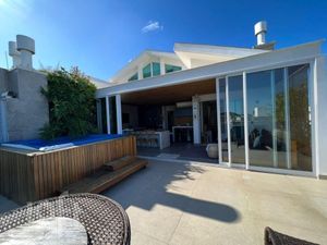 Image 13 - 881472