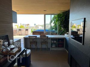 Image 8 - 881472
