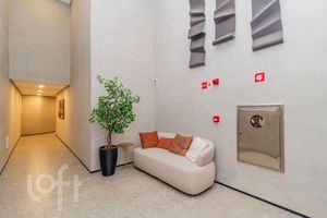 Image 19 - 881473