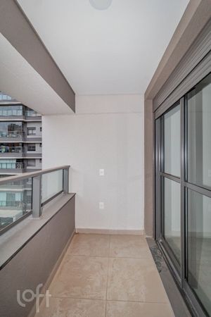 Image 13 - 881473