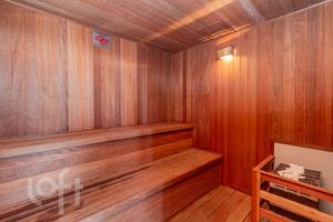 Image 17 - 881475