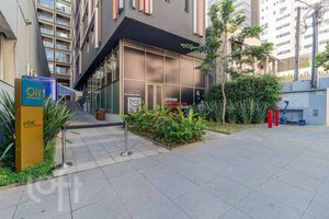 Image 45 - 881475