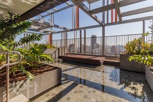 Image 15 - 881475