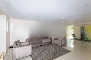 Image 9 - 881477