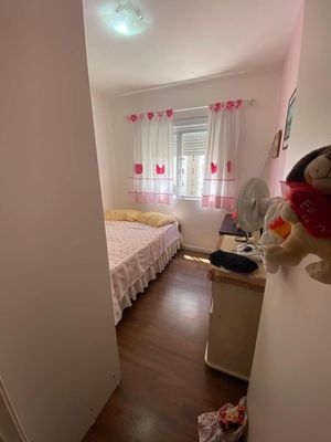 Image 8 - 881478
