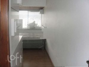 Image 9 - 881480