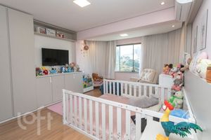 Image 15 - 881480