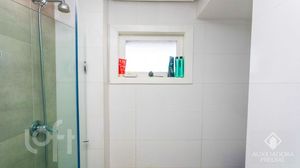 Image 8 - 881480