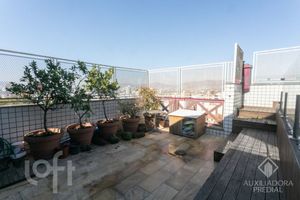Image 30 - 881480