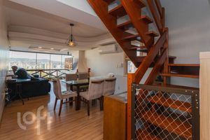 Image 12 - 881480