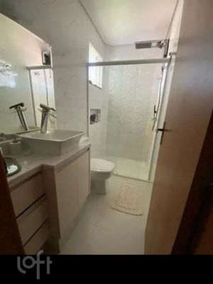Image 19 - 881483