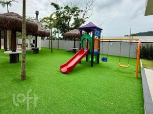 Image 10 - 881485