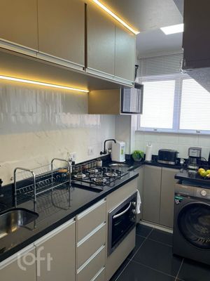 Image 4 - 881486