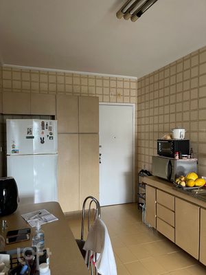 Image 1 - 881487
