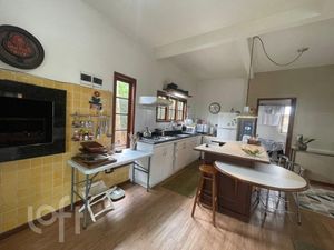 Image 13 - 881490