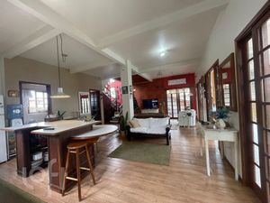 Image 18 - 881490