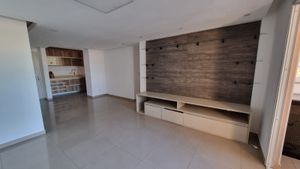 Image 4 - 881491