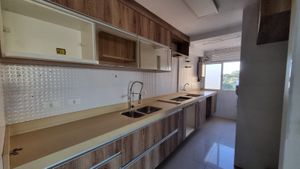 Image 5 - 881491