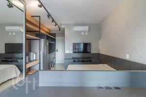 Image 1 - 881492