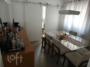 Image 1 - 881497