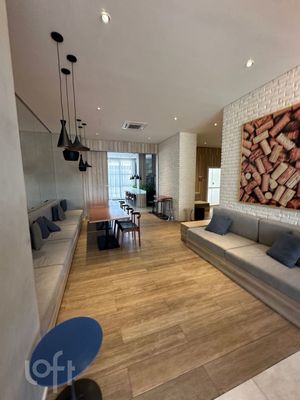 Image 14 - 881498