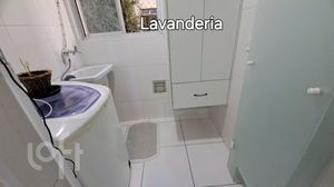 Image 4 - 881501