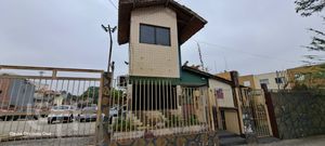 Image 13 - 881501