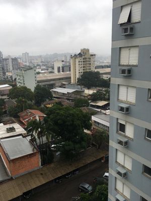 Image 7 - 881503