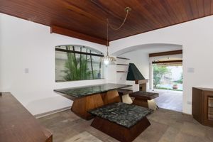 Image 9 - 881507
