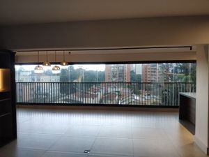 Image 4 - 881510