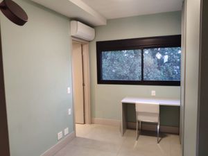 Image 15 - 881510