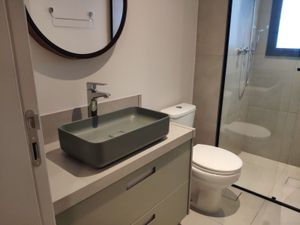 Image 13 - 881510