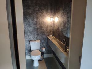 Image 9 - 881510