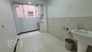Image 9 - 881514