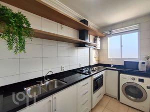 Image 1 - 881516