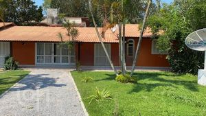 Image 7 - 881518