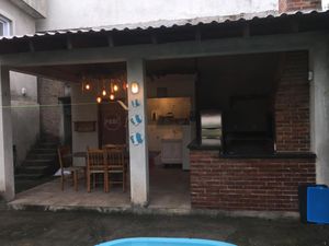 Image 9 - 881519
