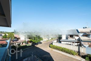 Image 31 - 881520