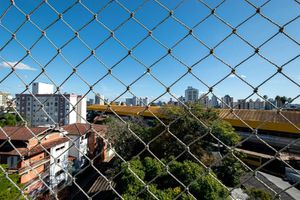 Image 27 - 881521