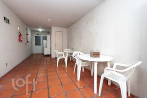 Image 38 - 881521