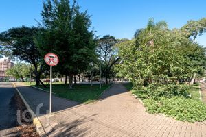 Image 48 - 881521
