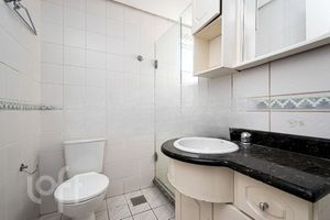 Image 14 - 881521