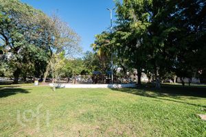 Image 49 - 881521