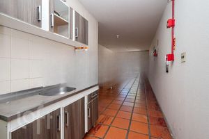 Image 39 - 881521