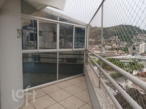 Image 4 - 881522